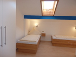 Schlafzimmer mit 2 Einzelbetten
