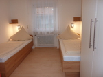 Schlafzimmer mit 2 Einzelbetten